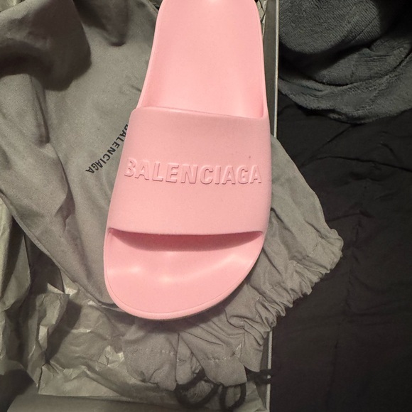 New Pink Pool slides - Picture 2 of 3